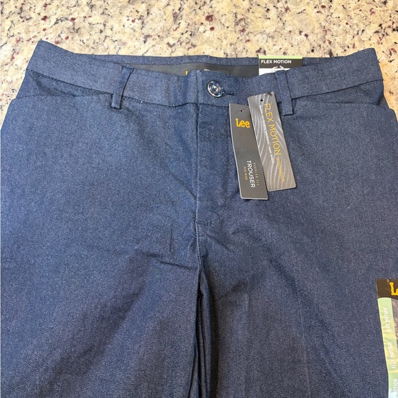 Lee Women's Indigo Blue Mid Rise Regular Fit Trousers - Picture 5 of 9